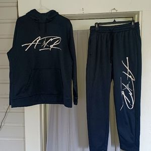 🔥Air Jordan Thermafit Sweatsuit🔥10 of 10 Condition Top Xl Pants L worn 2 times